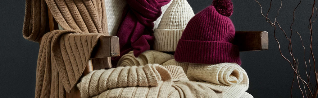 HW23_Apparel_Acc_2900x900-11251-0.jpg HW23_Apparel_Acc_2900x900-11251-0.jpg