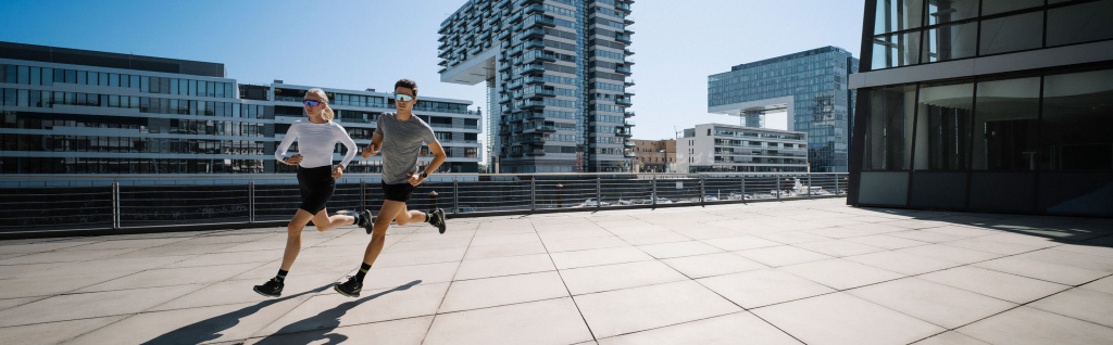 FS24_ESS_Running_RU_TrueMotion_Couple_2900x900-11917-0.jpg FS24_ESS_Running_RU_TrueMotion_Couple_2900x900-11917-0.jpg